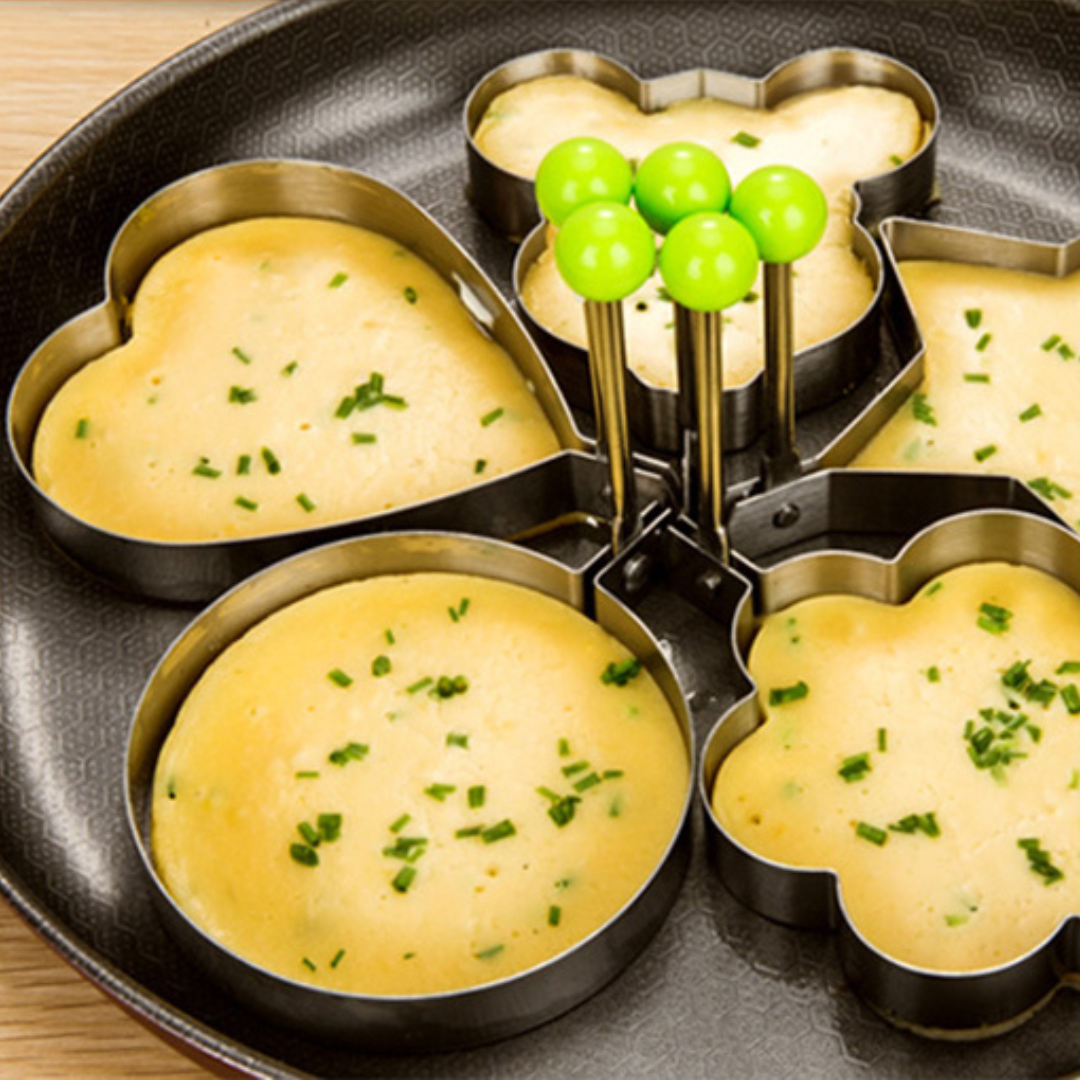 Stainless steel mold for frying eggs, pancakes and omelettes.
