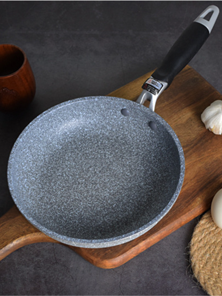 Durable non-stick ceramic skillet.